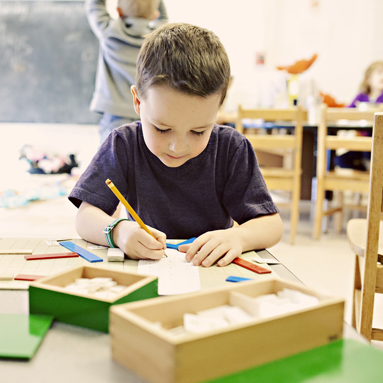 ATELIERS D’ASSISTANCE AUX ENFANTS, ATELIERS ÉDUCATIFS POUR ENFANTS, atelier pour enfants